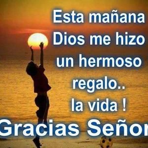 Meet your Posher, Leonor